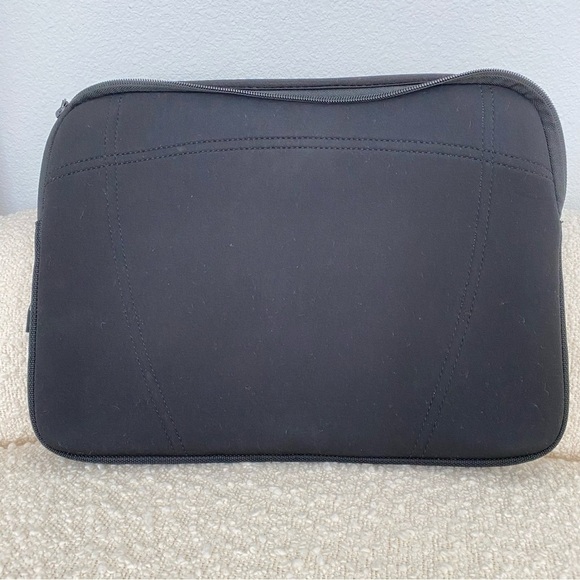TARGUS black neoprene protective laptop iPad sleeve - Picture 7 of 7